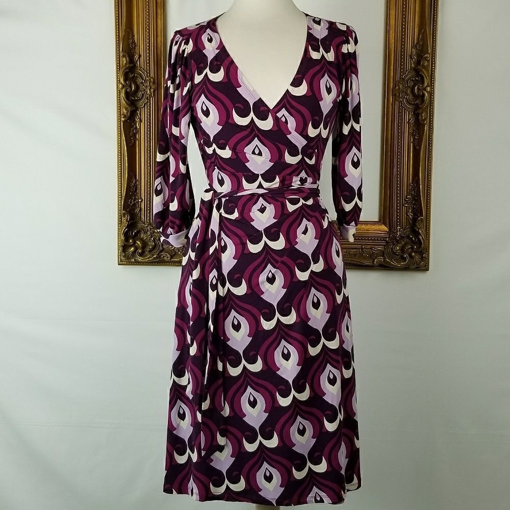Bisou Bisou sz 6 wrap dress in purples and pinks